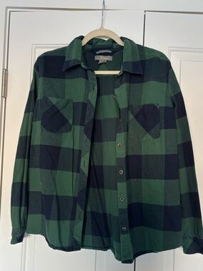Natural Reflections Green and Black Buffalo Plaid Button-Up Shirt